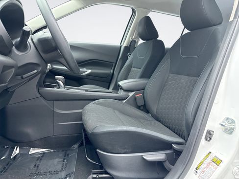 Used 2023 Nissan Kicks SV FWD image 11