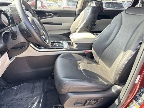 Used 2022 Kia Carnival SX image 15