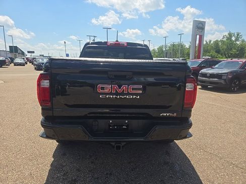 Used 2023 GMC Canyon AT4 w/ AT4 Premium Package AWD/4WD image 6