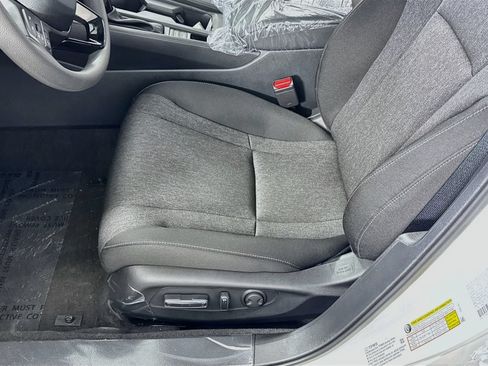 Used 2025 Honda Accord SE image 13