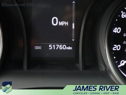 Used 2022 Toyota Camry SE image 29