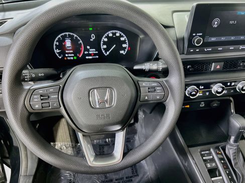 Used 2023 Honda CR-V LX image 11
