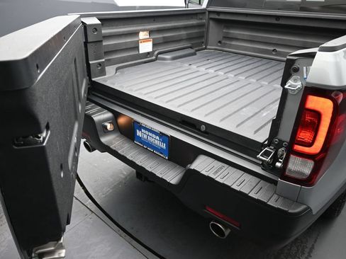 Certified 2025 Honda Ridgeline RTL image 17