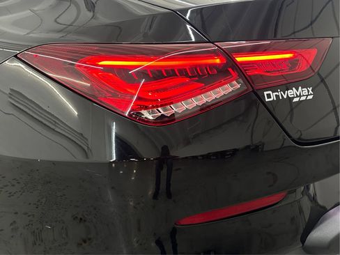 Used 2022 Mercedes-Benz CLA 250 4MATIC image 35