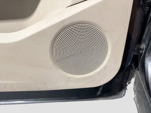 Used 2018 Ford Escape SE image 14