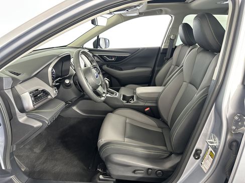 Used 2025 Subaru Outback Onyx Edition image 6