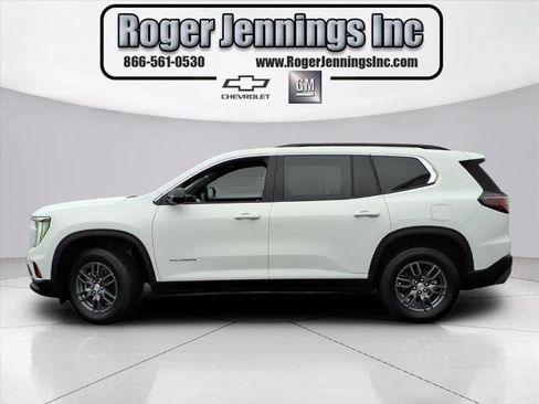 Used 2025 GMC Acadia Elevation image 2