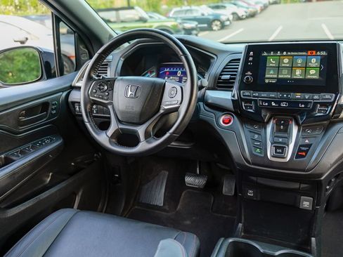 Used 2023 Honda Odyssey Sport image 40