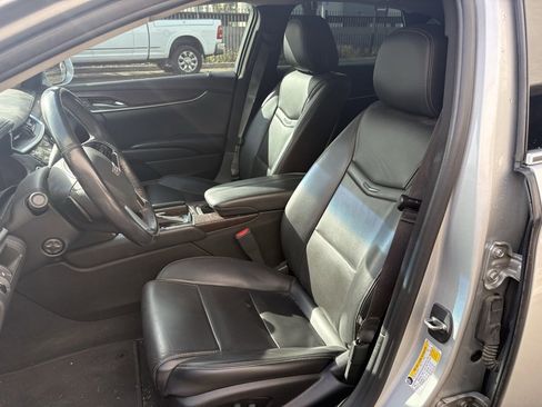 Used 2019 Cadillac XTS Luxury image 11