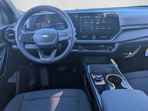 New 2026 Chevrolet Equinox LT AWD/4WD image 14