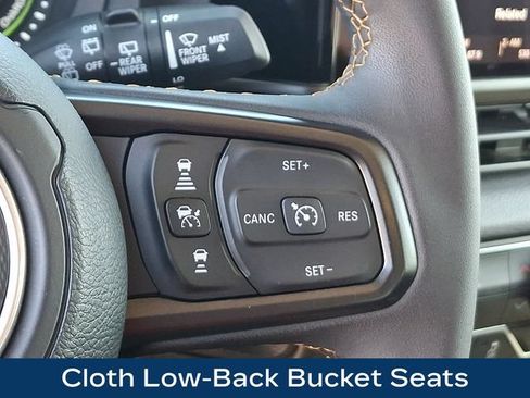 Used 2024 Jeep Wrangler Unlimited AWD/4WD image 8
