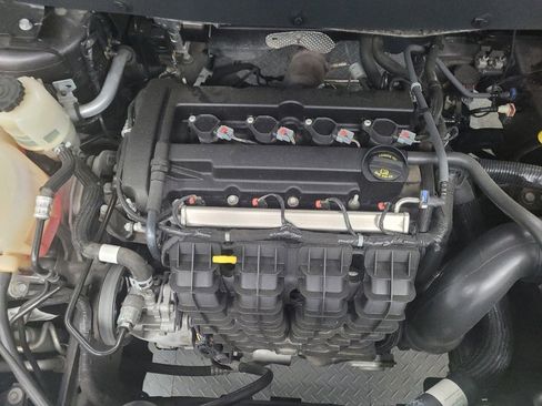 Used 2017 Dodge Journey SE image 30