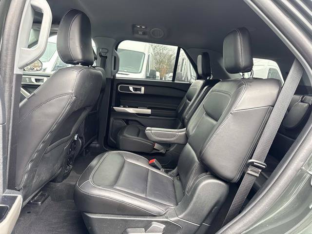 Used 2023 Ford Explorer XLT w/ Equipment Group 202A AWD/4WD image 8