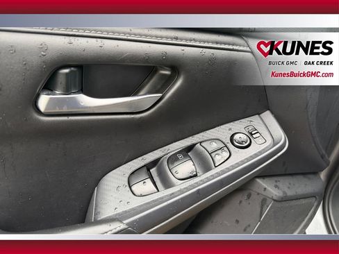 Used 2024 Nissan Sentra SV FWD image 19