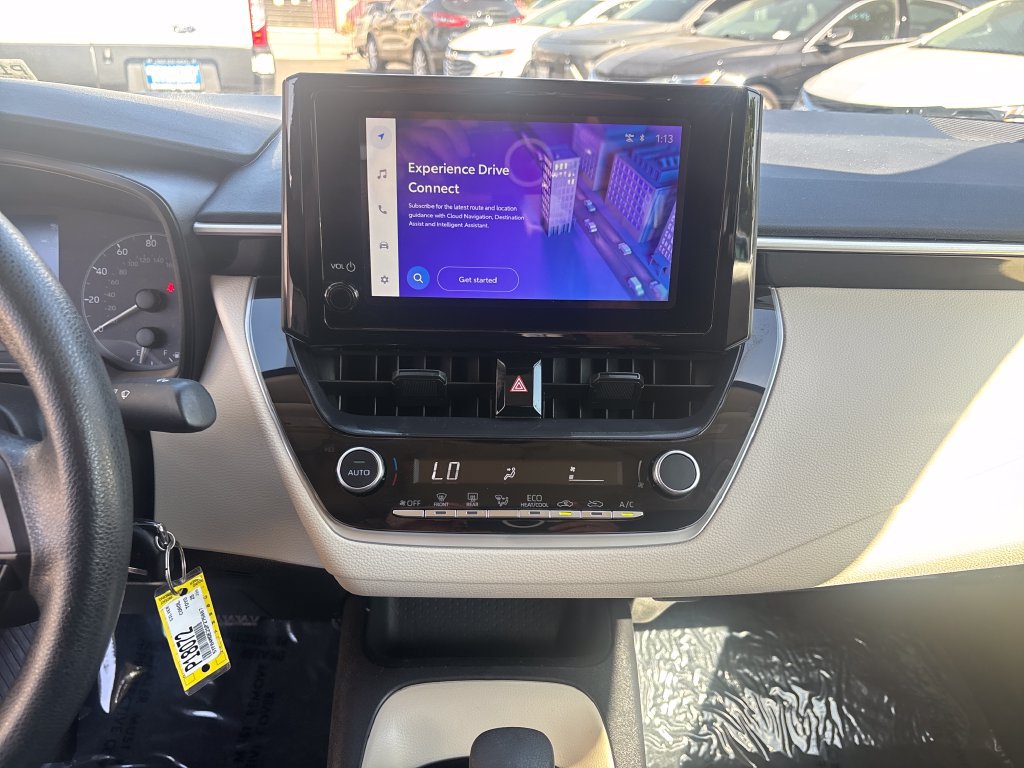 Used 2025 Toyota Corolla LE FWD image 18