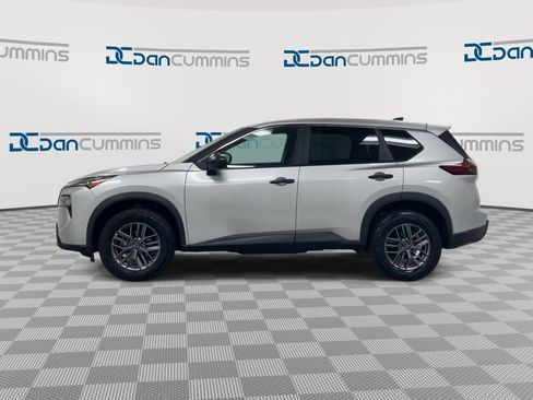 Used 2024 Nissan Rogue S AWD/4WD image 5