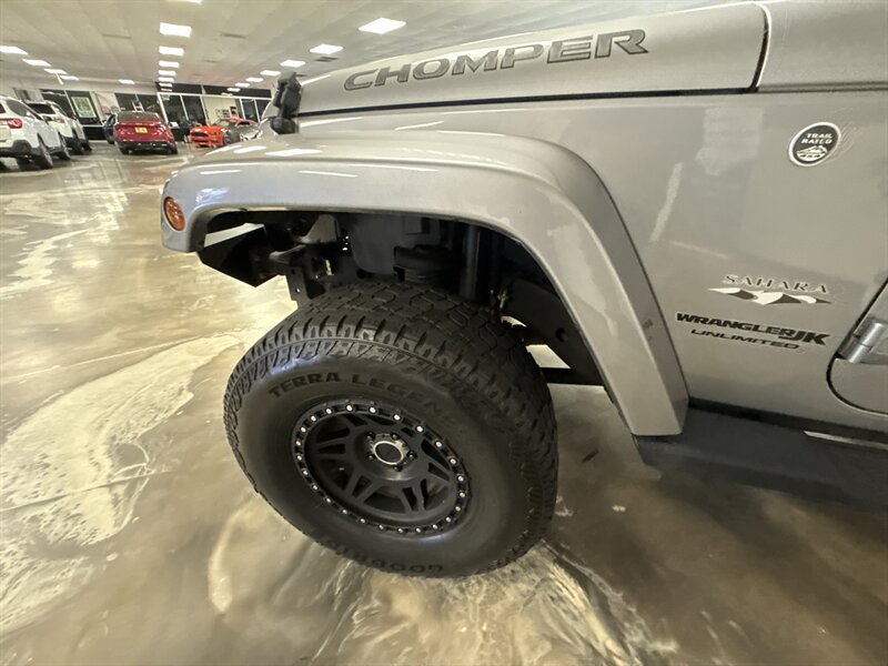 Used 2018 Jeep Wrangler Unlimited Sahara AWD/4WD image 10