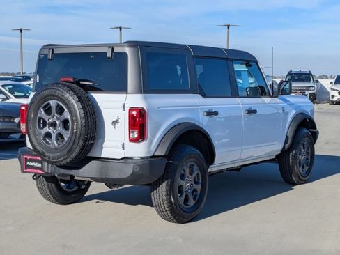 New 2026 Ford Bronco Big Bend image 2