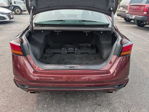 Used 2024 Nissan Altima 2.5 SV w/ SV Premium Package AWD/4WD image 13
