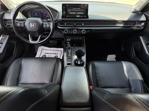 Used 2022 Honda Civic Touring image 10