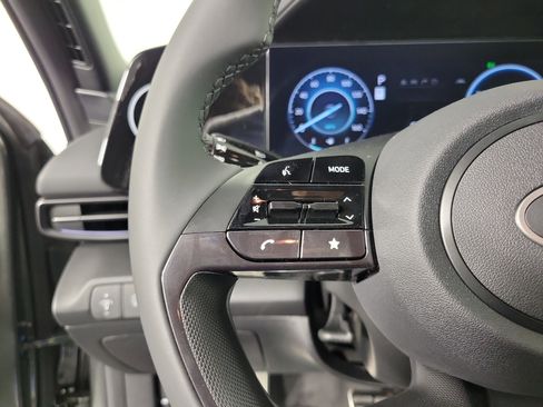 New 2025 Hyundai Elantra SEL image 22