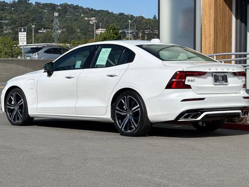 Used 2022 Volvo S60 T8 R-Design Expression w/ Premium Package AWD/4WD image 6
