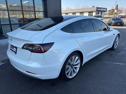 Used 2020 Tesla Model 3 Standard Range image 9