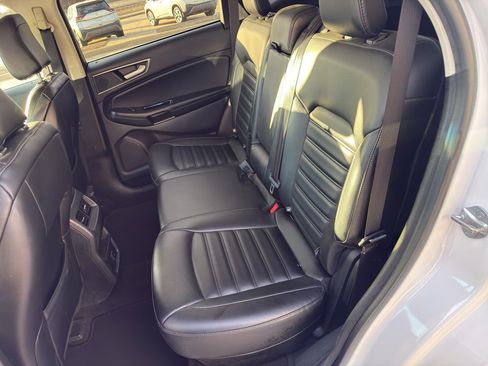 Used 2020 Ford Edge SEL image 12