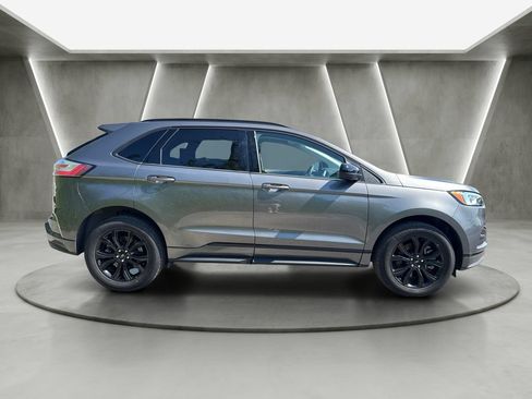 Used 2023 Ford Edge SE w/ Black Appearance Package AWD/4WD image 8