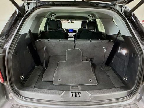 Used 2022 Ford Explorer XLT w/ Equipment Group 202A image 26