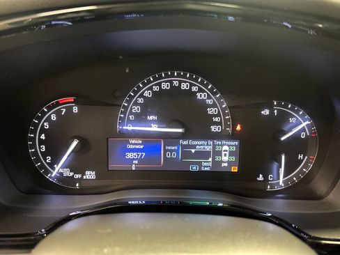 Used 2017 Cadillac XT5 Luxury w/ Driver Awareness Package FWD image 35