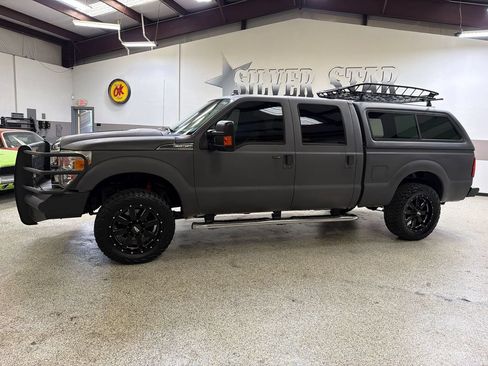 Used 2016 Ford F250 XLT w/ XLT Value Package AWD/4WD image 2