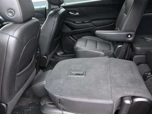 Used 2021 Chevrolet Traverse LT FWD image 15