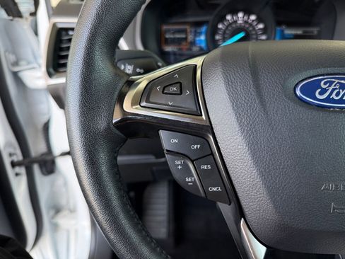 Used 2024 Ford Edge SEL AWD/4WD image 18