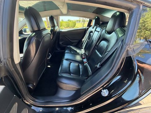 Used 2022 Tesla Model 3 RWD image 11