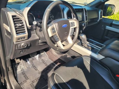 Used 2017 Ford F150 Lariat w/ Equipment Group 502A Luxury AWD/4WD image 12