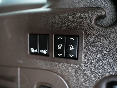 Used 2019 GMC Yukon XL Denali w/ Open Road Package image 10