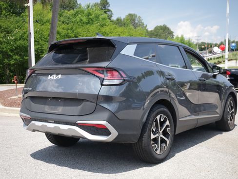 Used 2024 Kia Sportage EX FWD image 4
