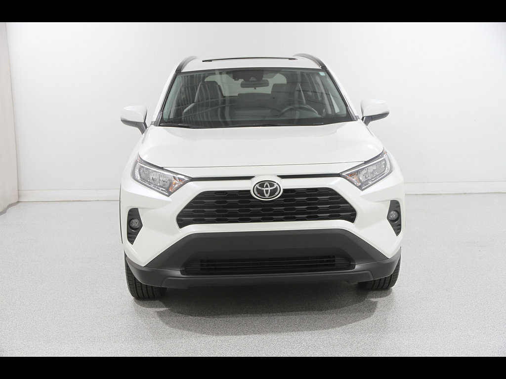 Used 2021 Toyota RAV4 XLE Premium AWD/4WD image 2