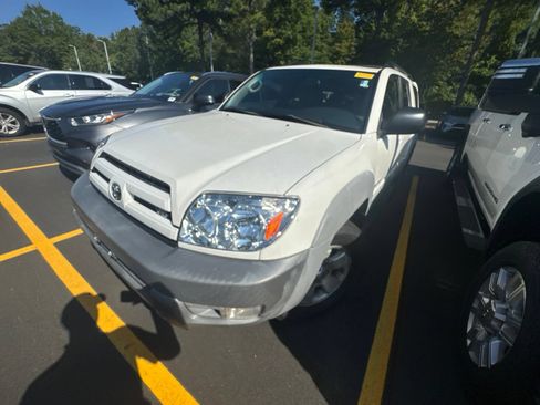 Used 2003 Toyota 4Runner SR5 AWD/4WD image 10