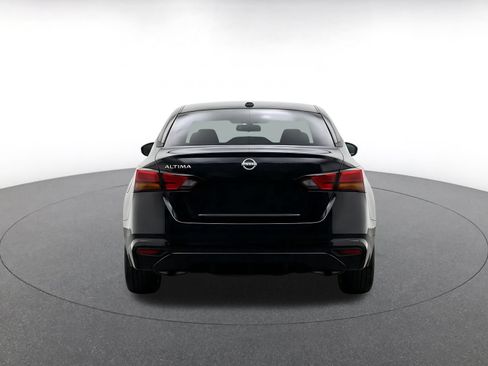 Used 2025 Nissan Altima 2.5 SV FWD image 8