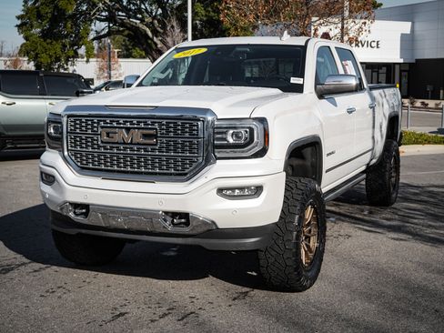 Used 2017 GMC Sierra 1500 Denali w/ Denali Ultimate Package image 5