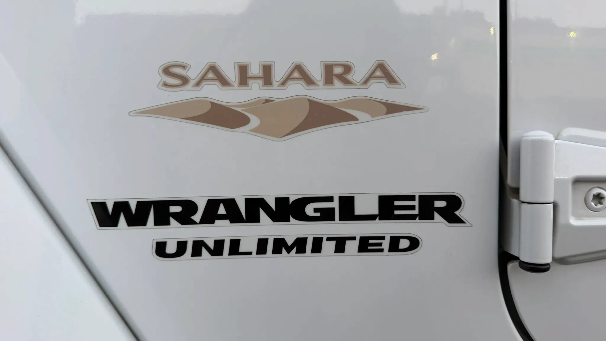 Used 2013 Jeep Wrangler Unlimited Sahara w/ Connectivity Group AWD/4WD image 32