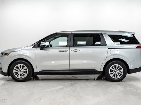 Certified 2023 Kia Carnival LX FWD image 29