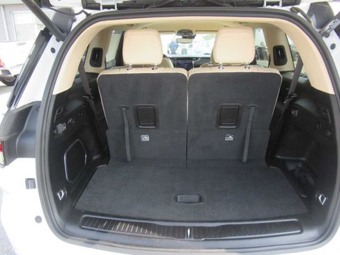 Used 2022 Jeep Grand Cherokee L Limited AWD/4WD image 22