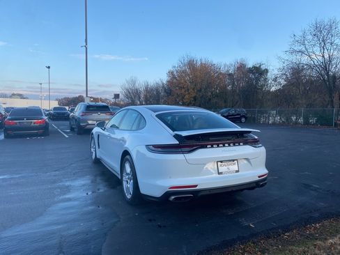 Used 2022 Porsche Panamera image 3