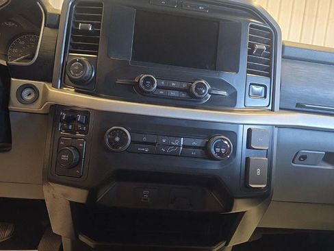 Used 2022 Ford F150 XLT w/ Trailer Tow Package image 17