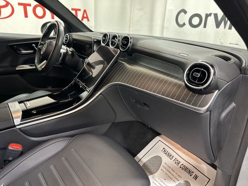 Used 2024 Mercedes-Benz GLC 300 4MATIC image 13