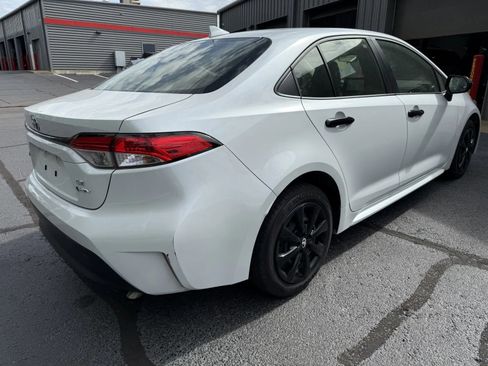 Used 2025 Toyota Corolla LE FWD image 4