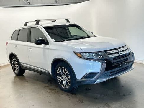 Used 2017 Mitsubishi Outlander ES FWD image 19